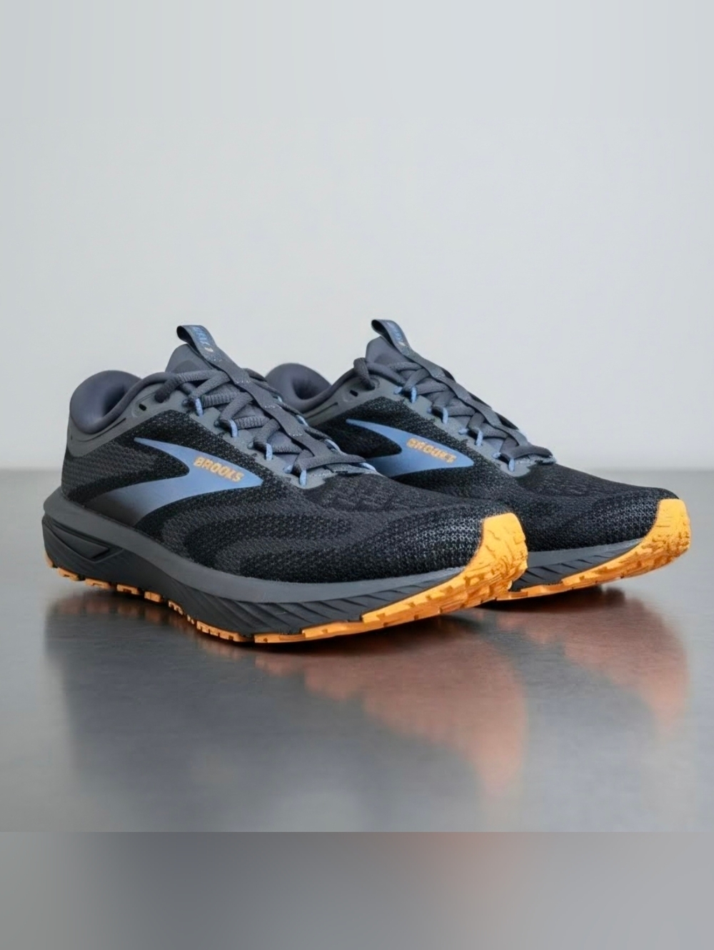 Brooks Revel 7 Men's Running Training Shoes Size 8 Black Grey Orange 1104351D076